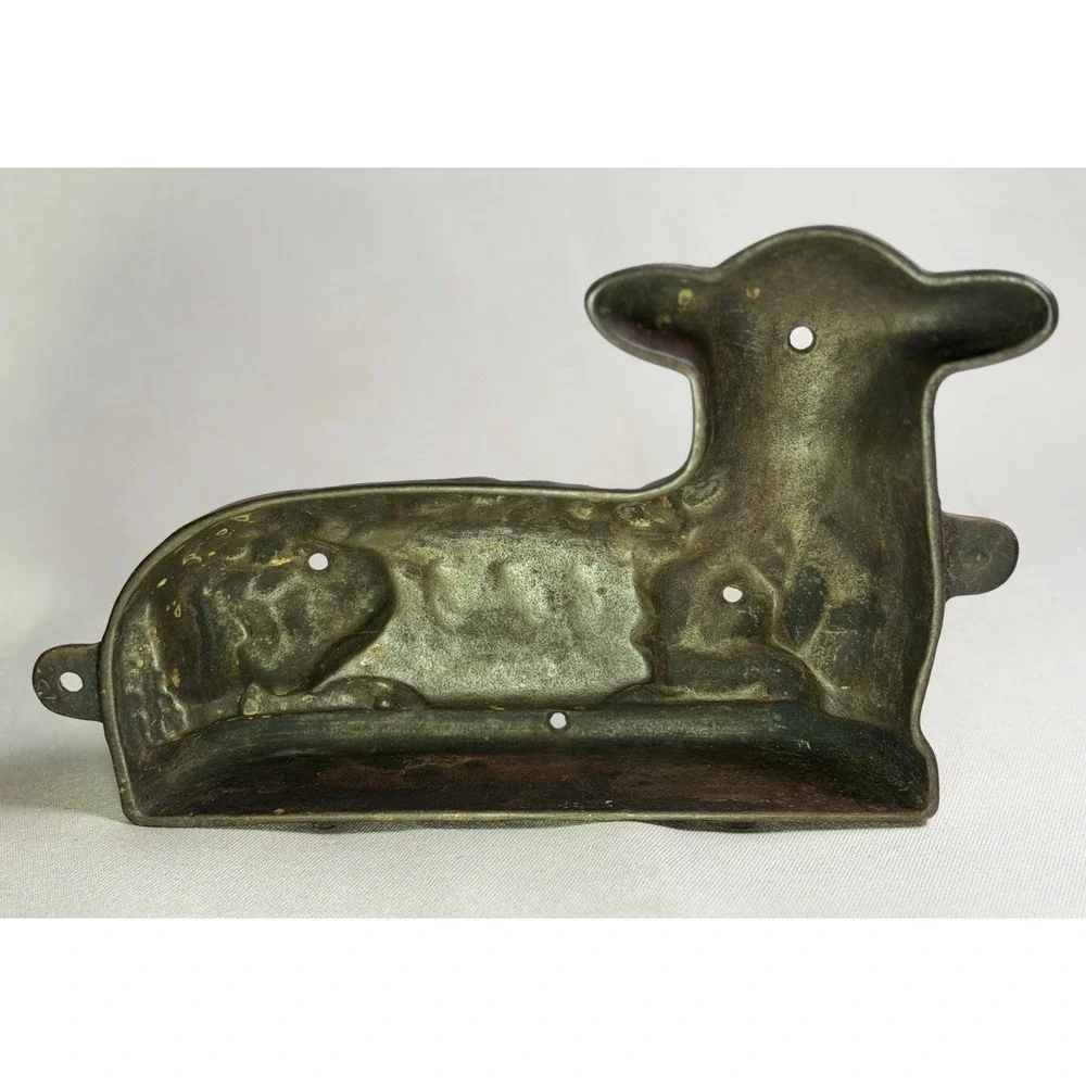 Vintage Griswold Cast Iron Easter Lamb Cake Mold No 866 2 Pieces 921 922